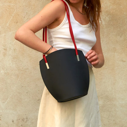 Lotus Schultertasche