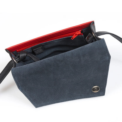 Piccolo Cross Body und Clutch